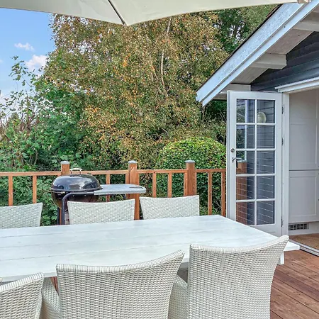 2 Bedroom Lovely In