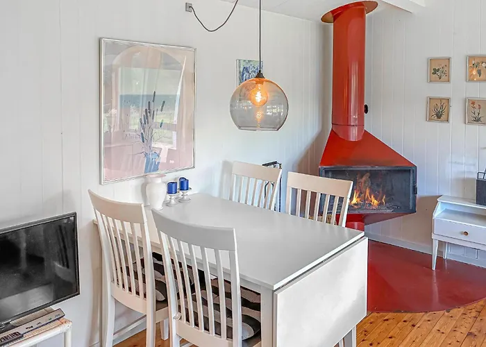 בית נופש 2 Bedroom Lovely In Præstø