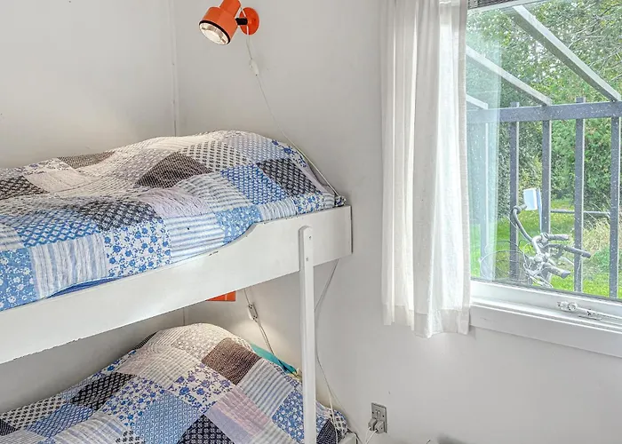 2 Bedroom Lovely In