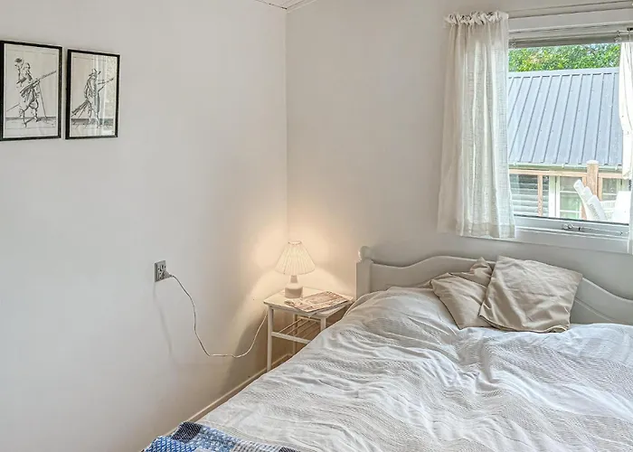 2 Bedroom Lovely In בית נופש *