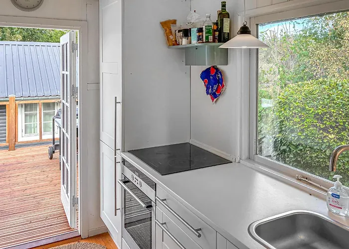 2 Bedroom Lovely In *
